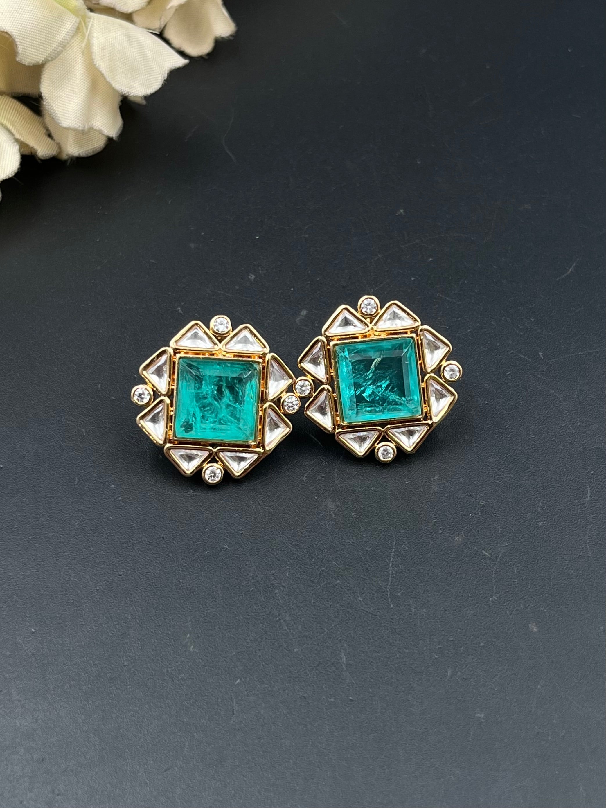 JAYA EARRING
