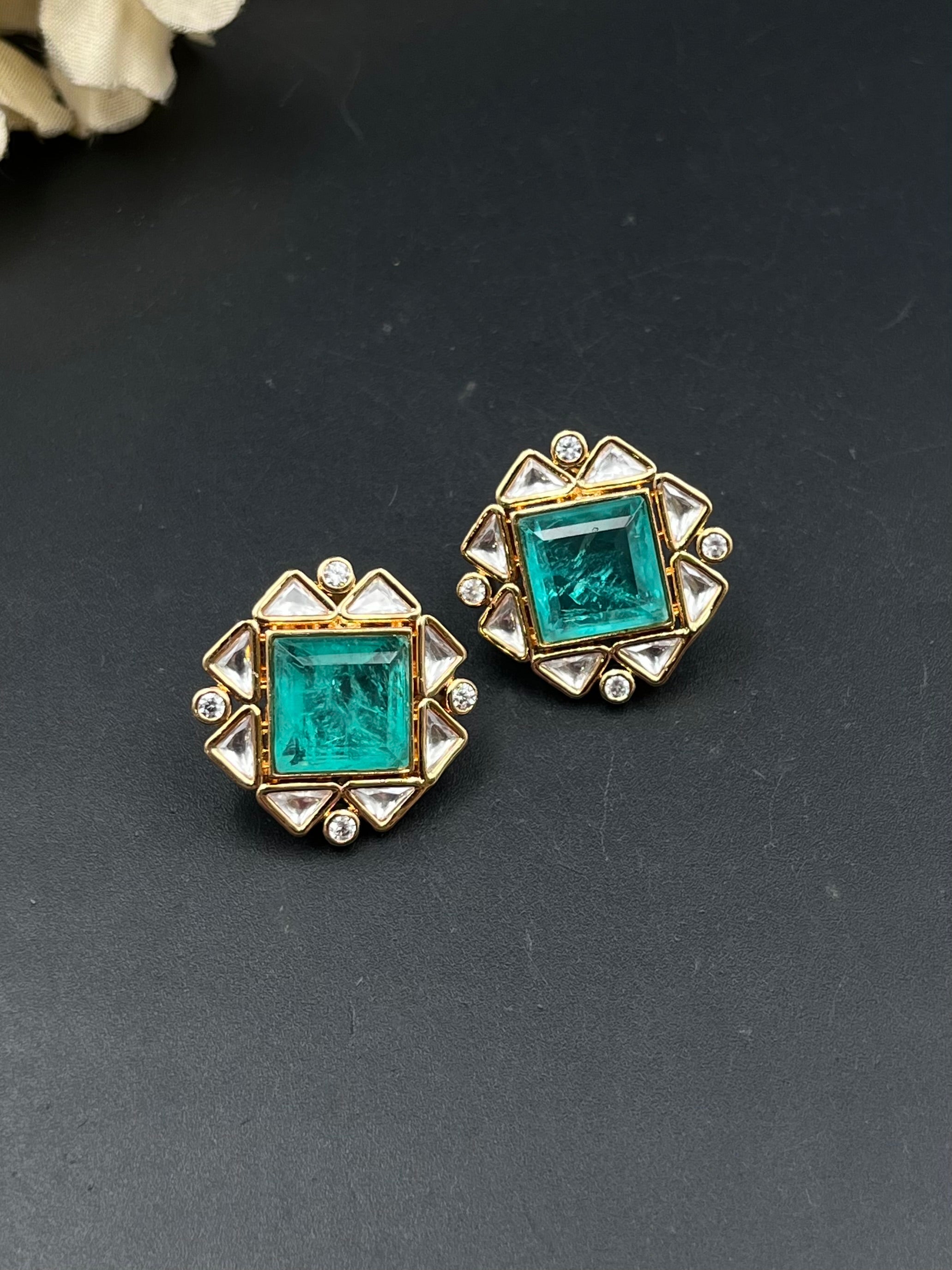 JAYA EARRING