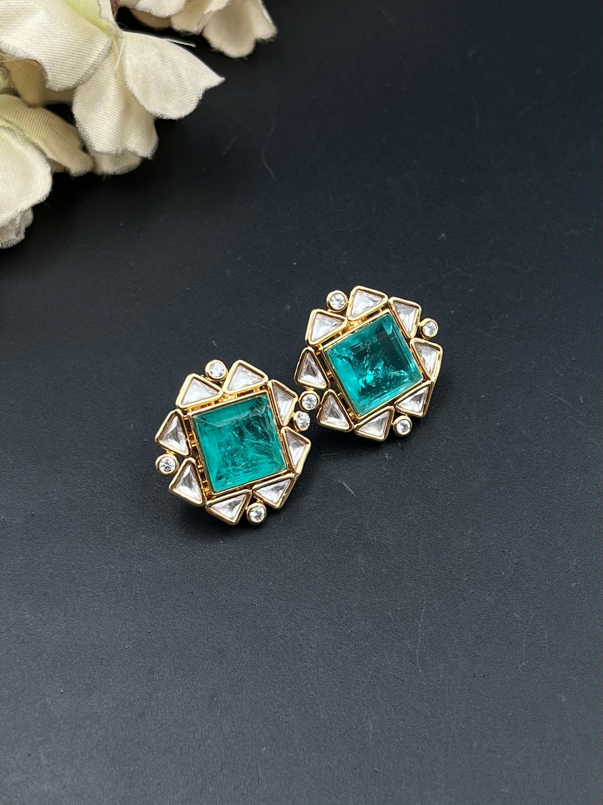 JAYA EARRING