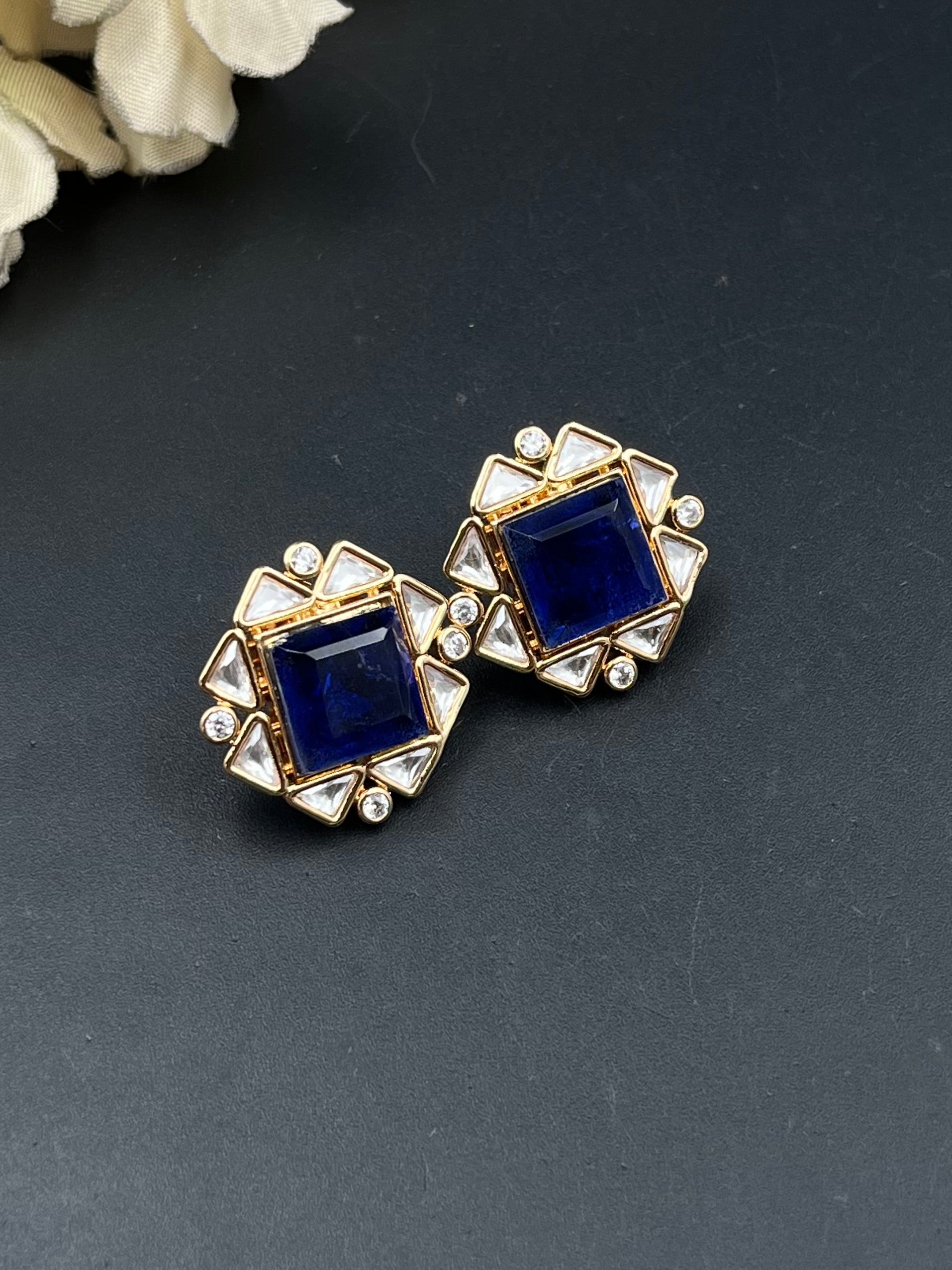 JAYA EARRING