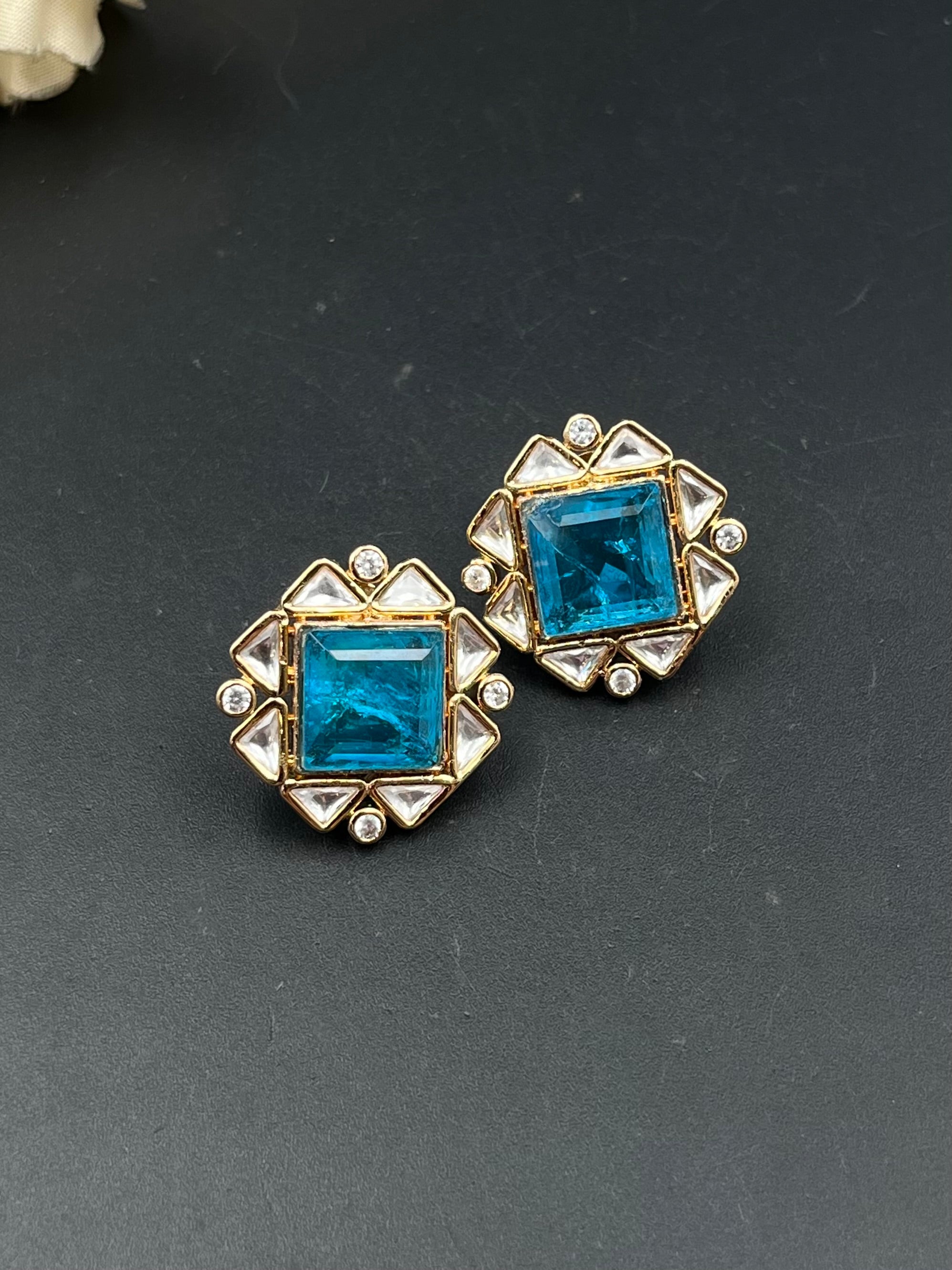 JAYA EARRING
