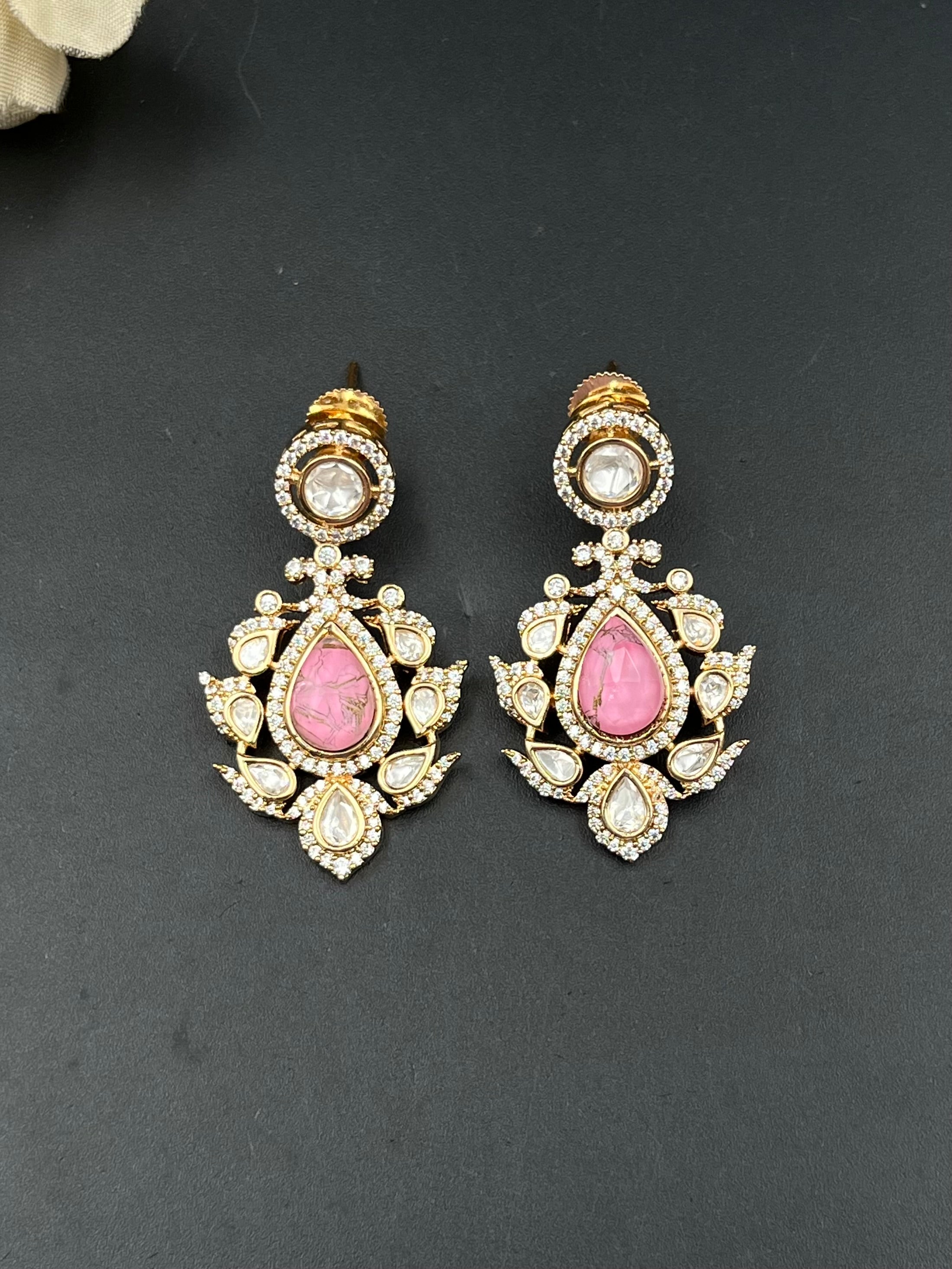 AASHA EARRING