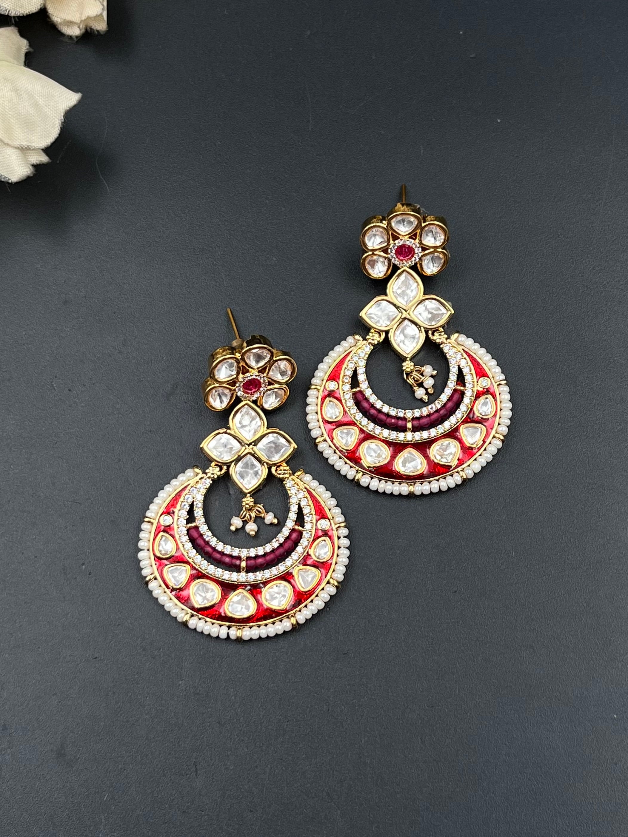 JIYNA EARRING