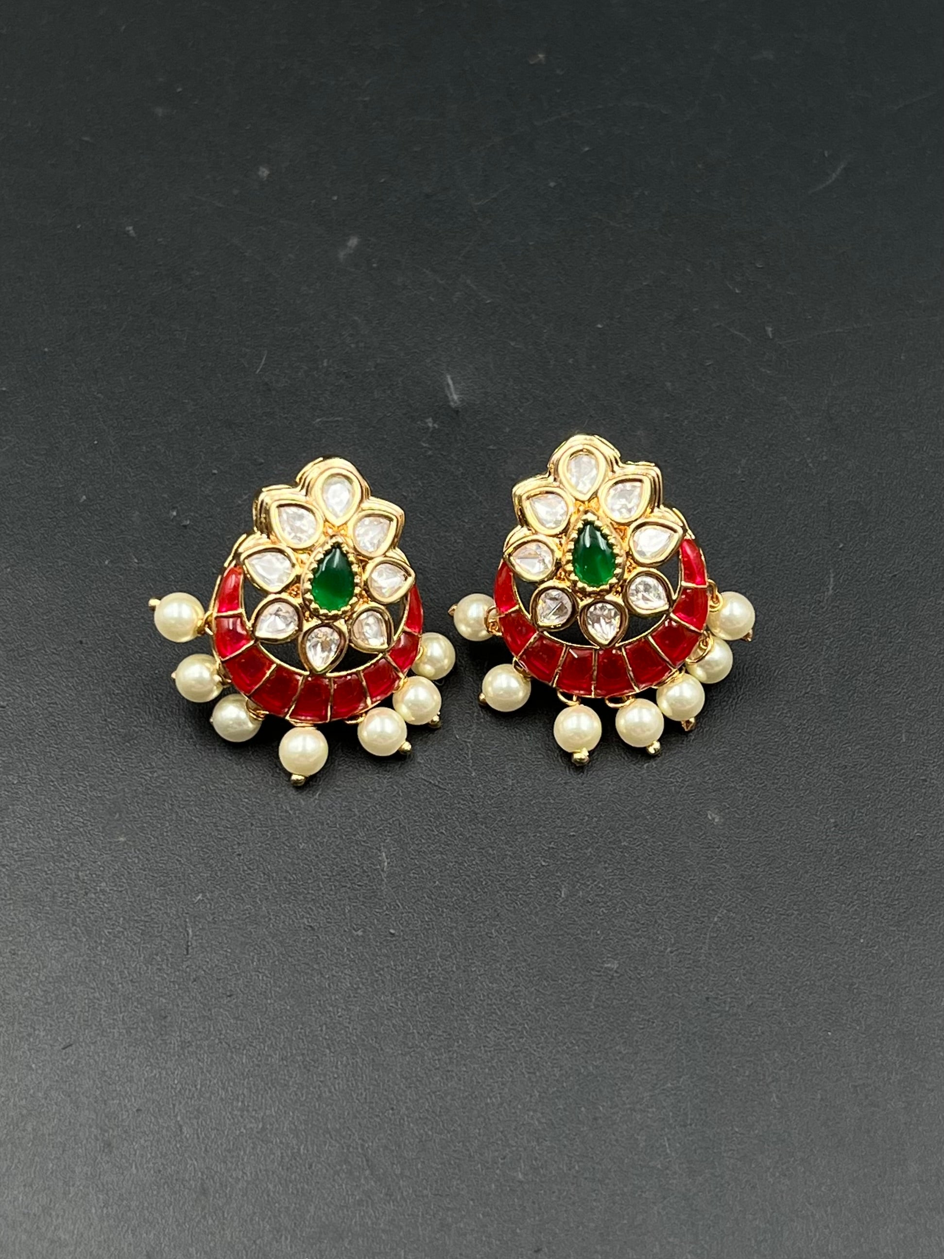 LIYA EARRING