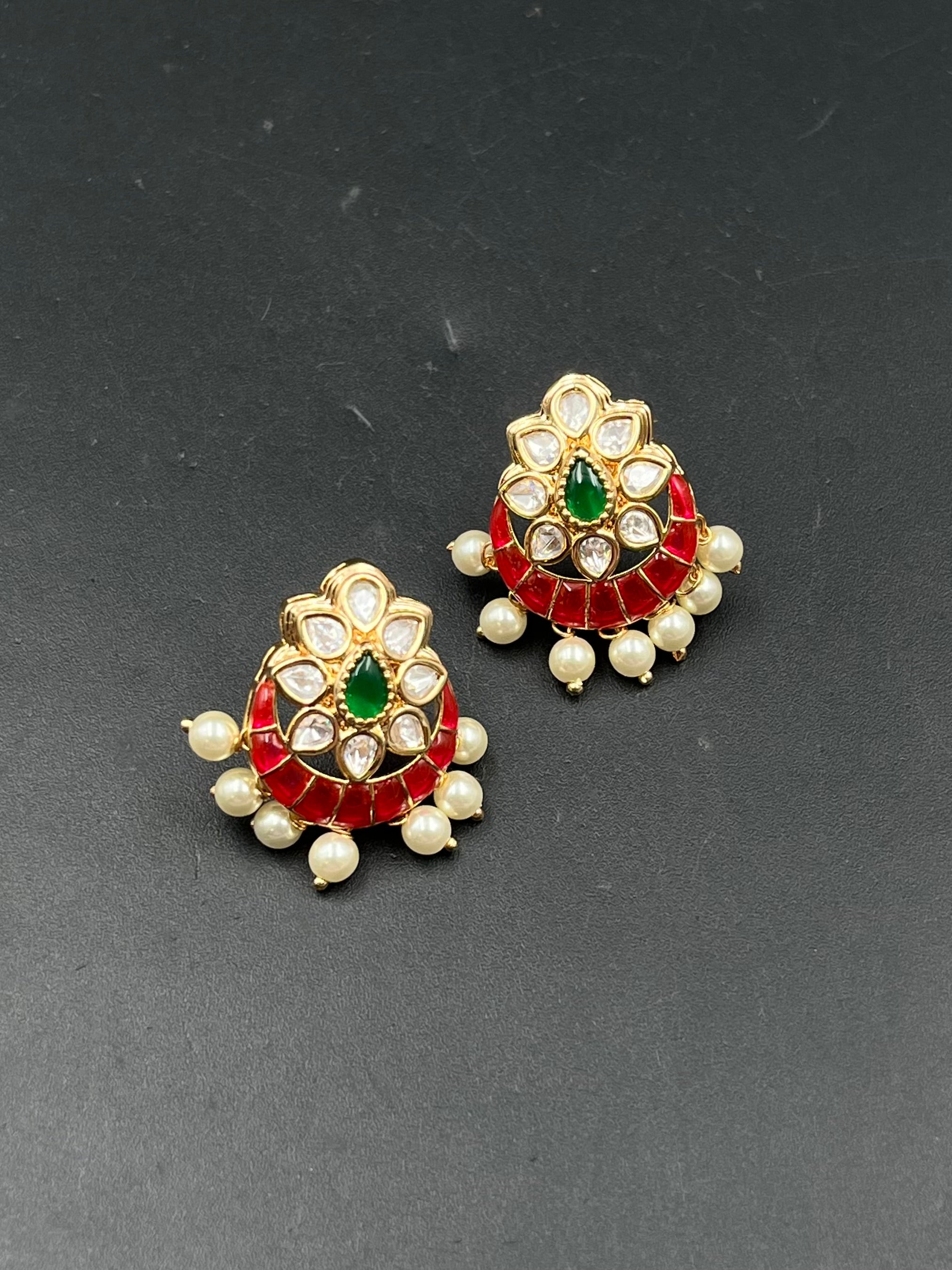 LIYA EARRING