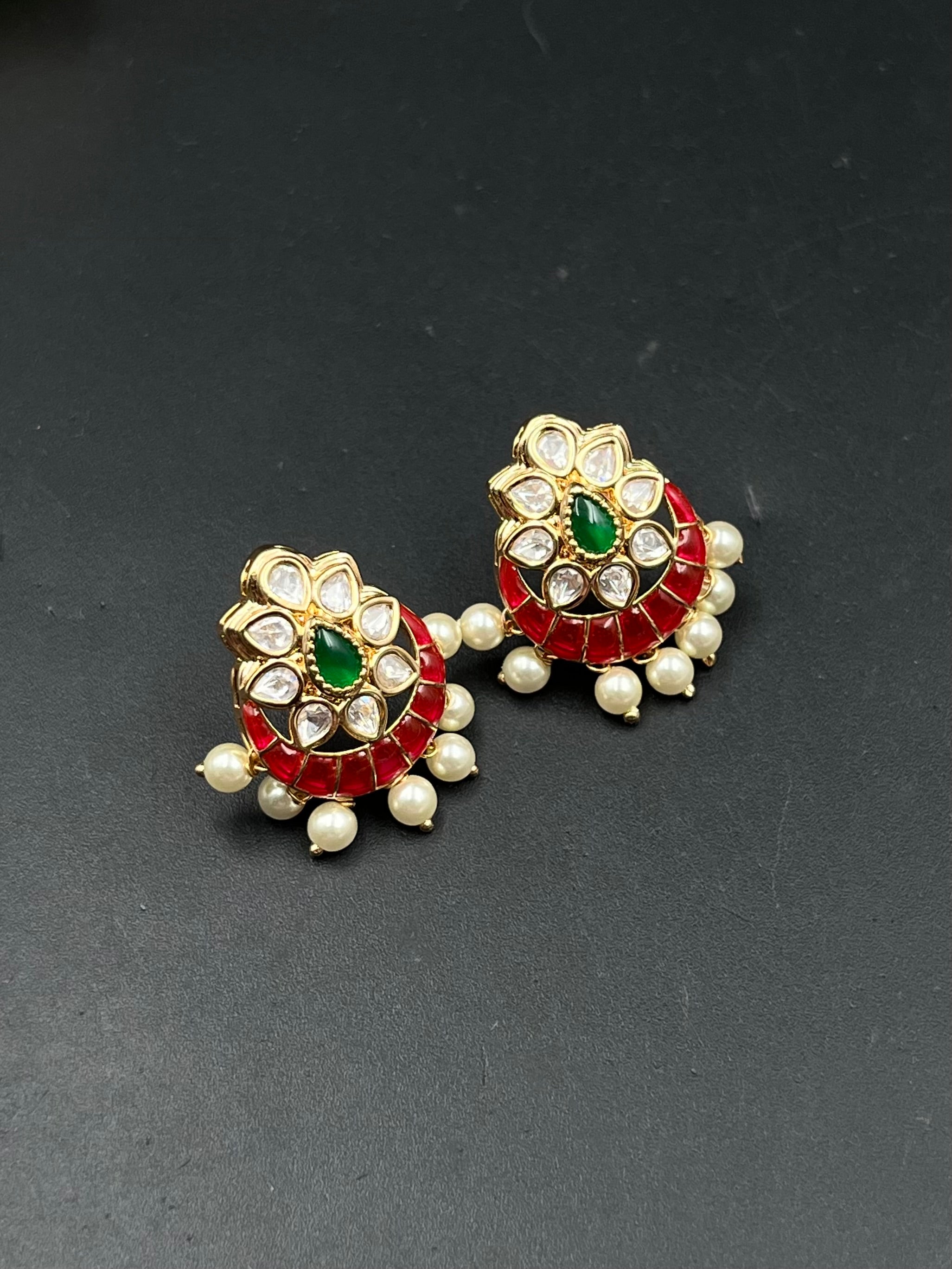 LIYA EARRING
