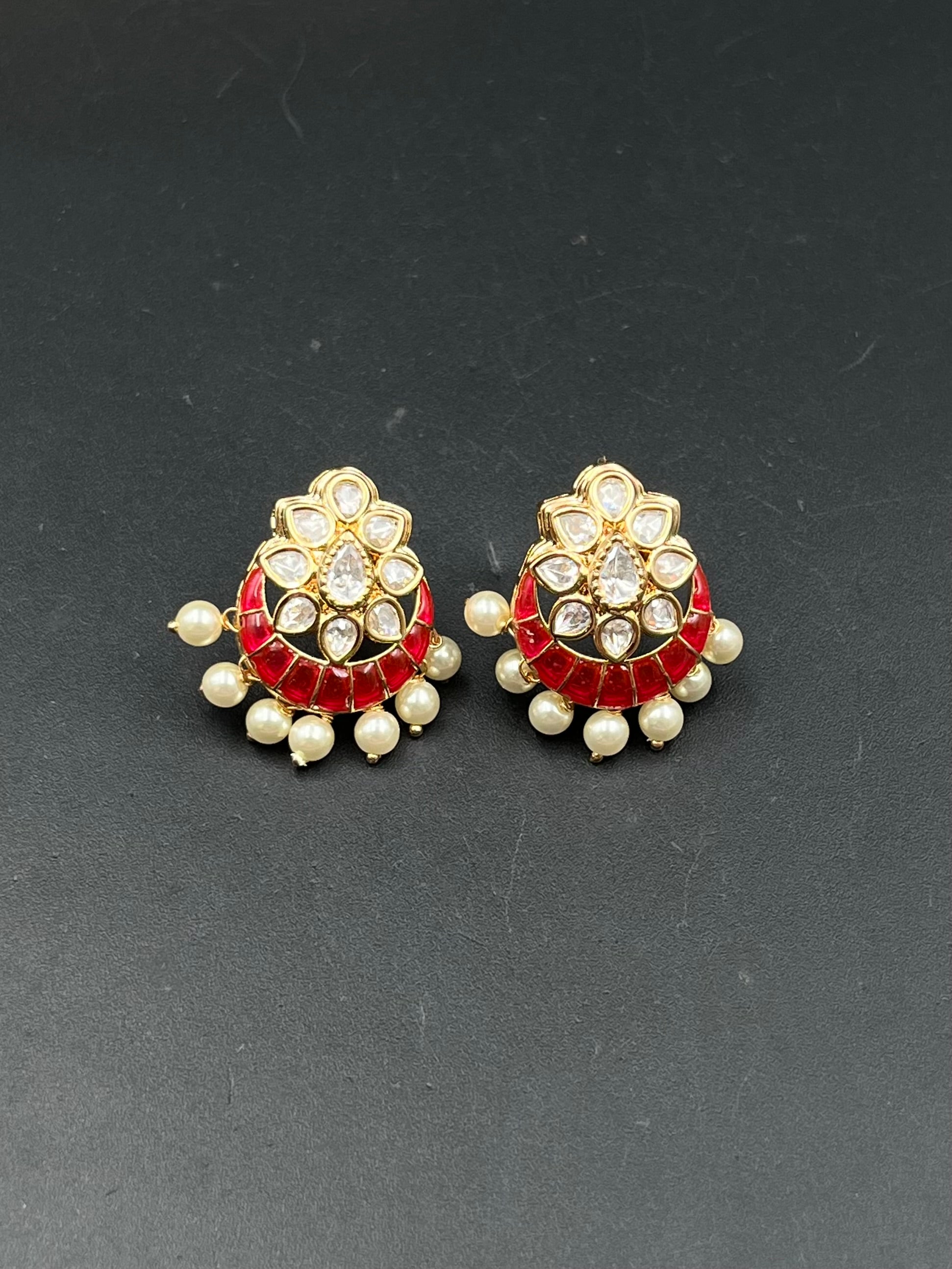 LIYA EARRING