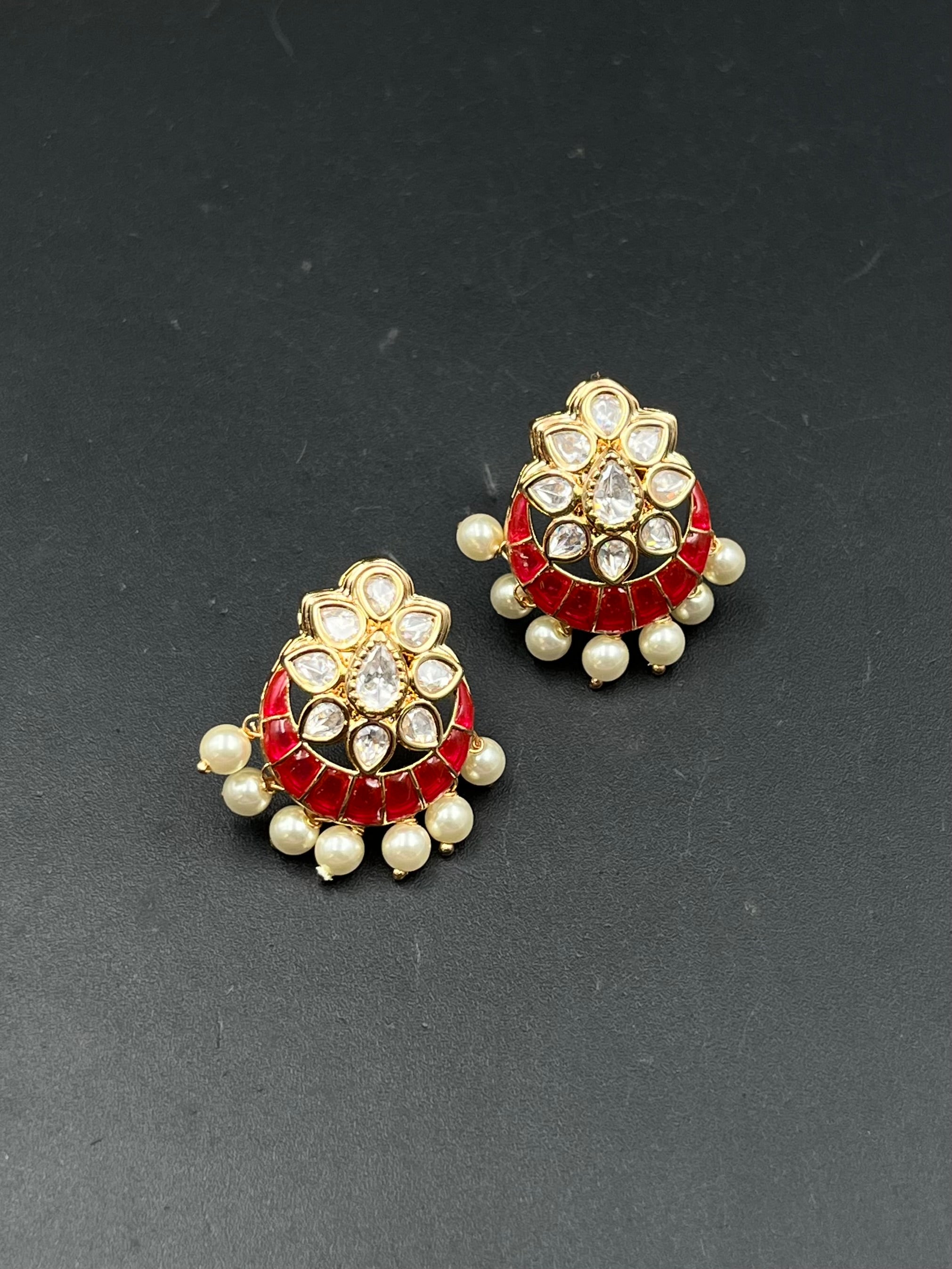LIYA EARRING