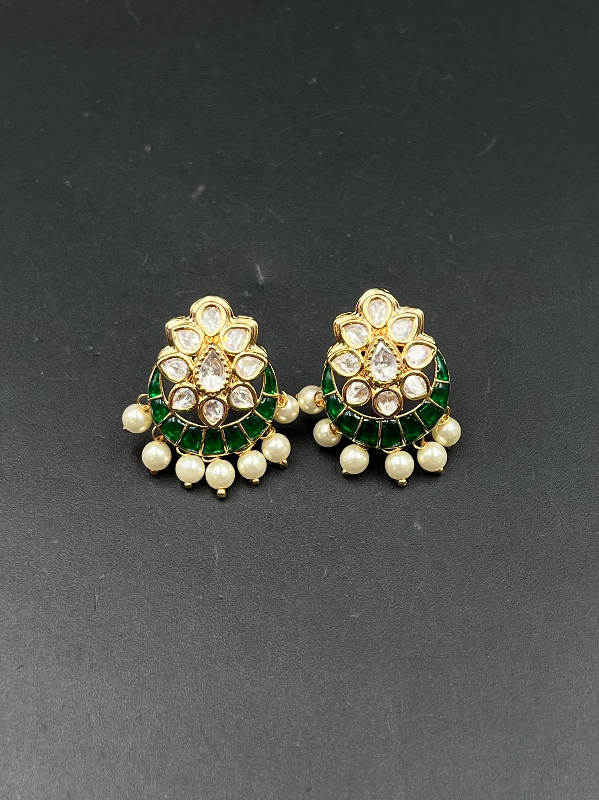 LIYA EARRING