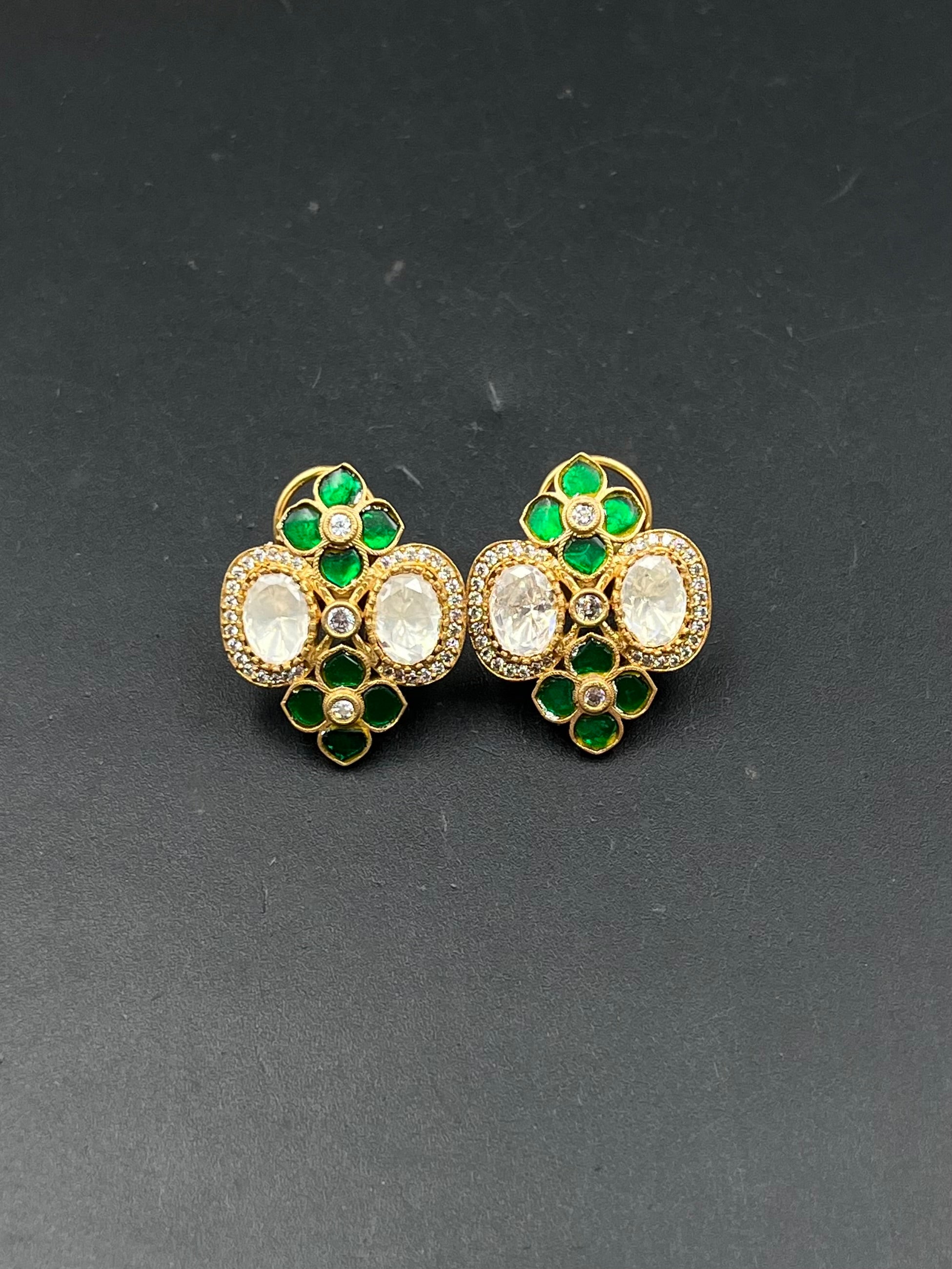JAYA EARRING