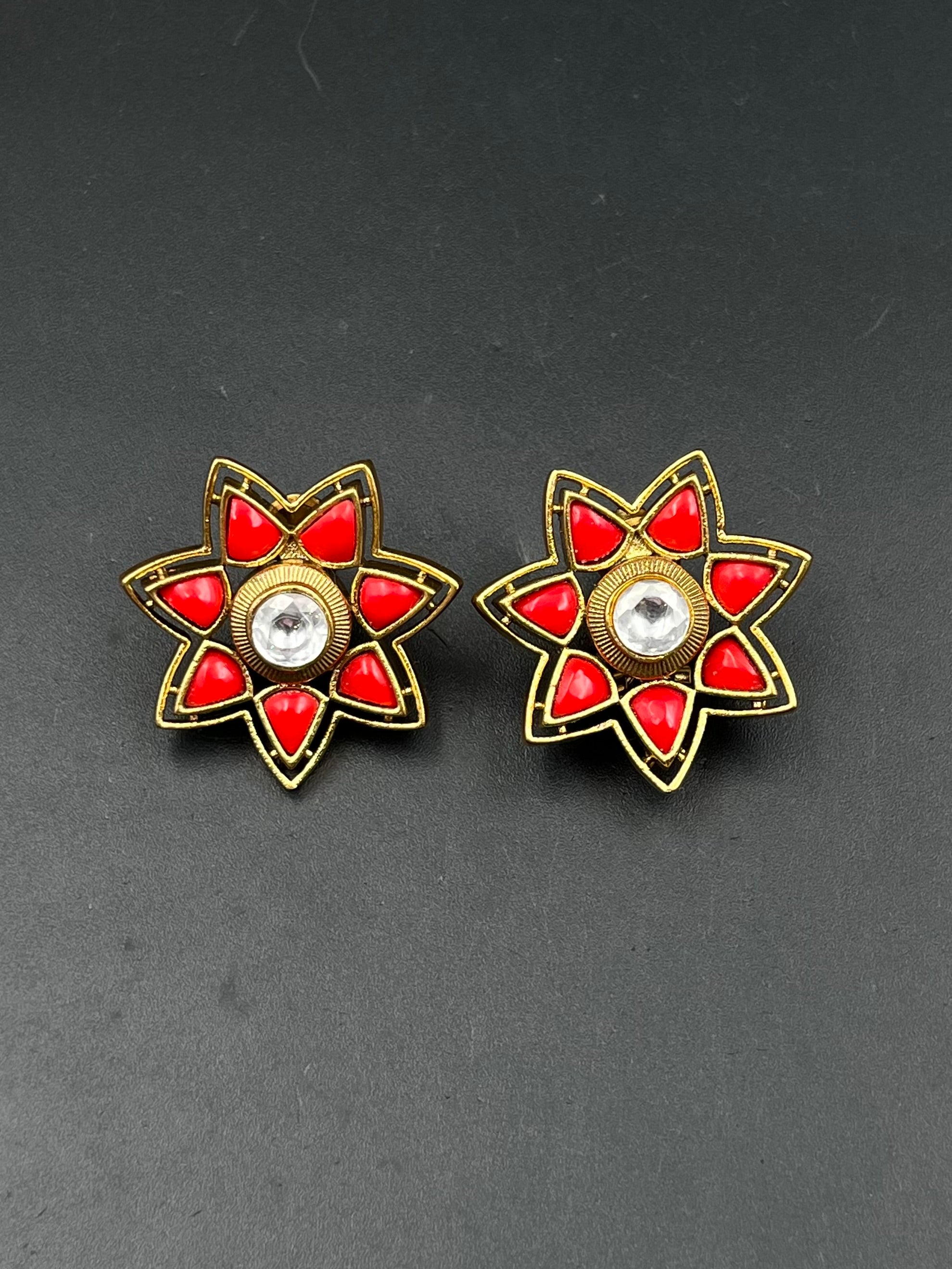 ISIKA EARRING