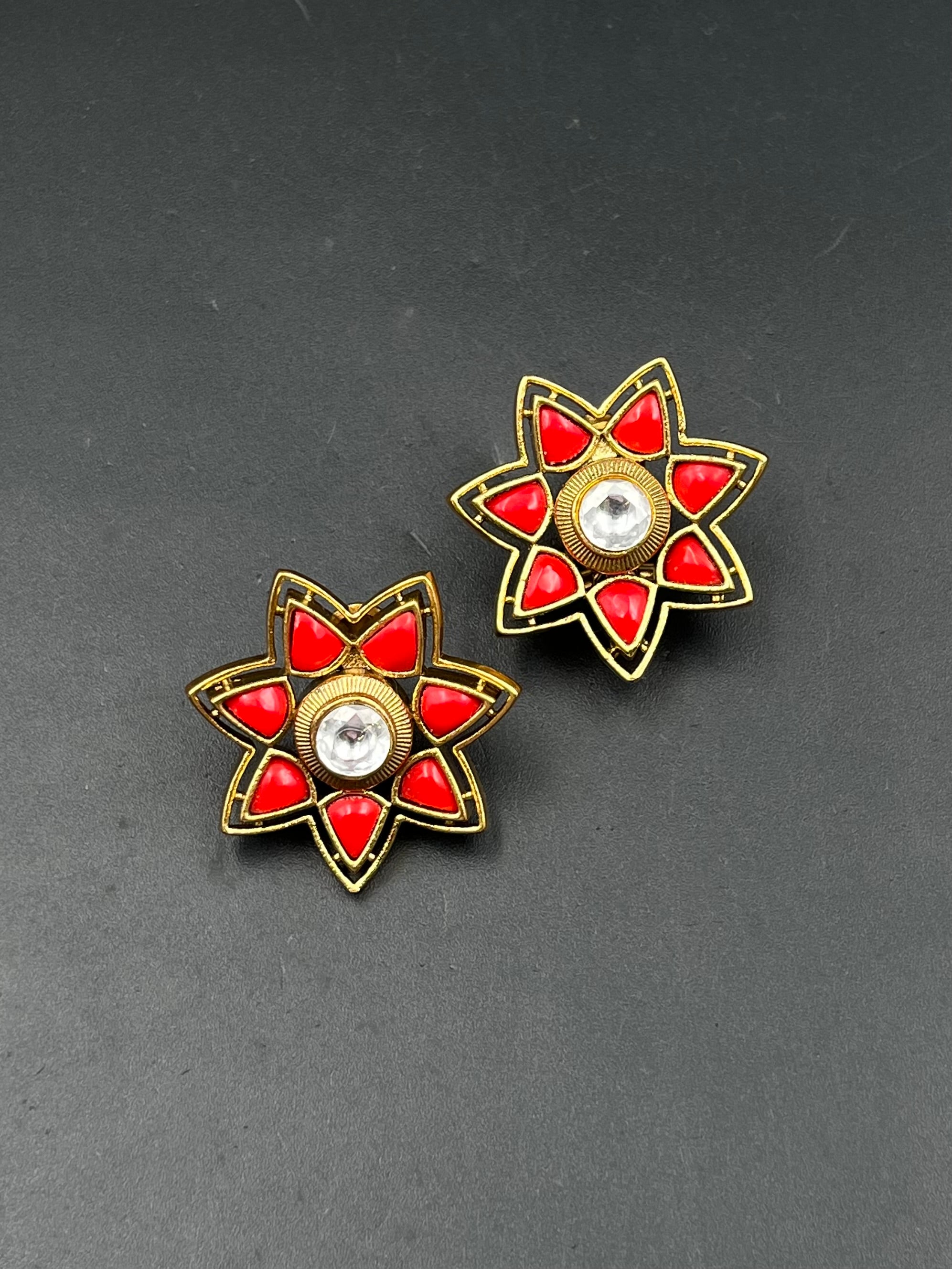 ISIKA EARRING