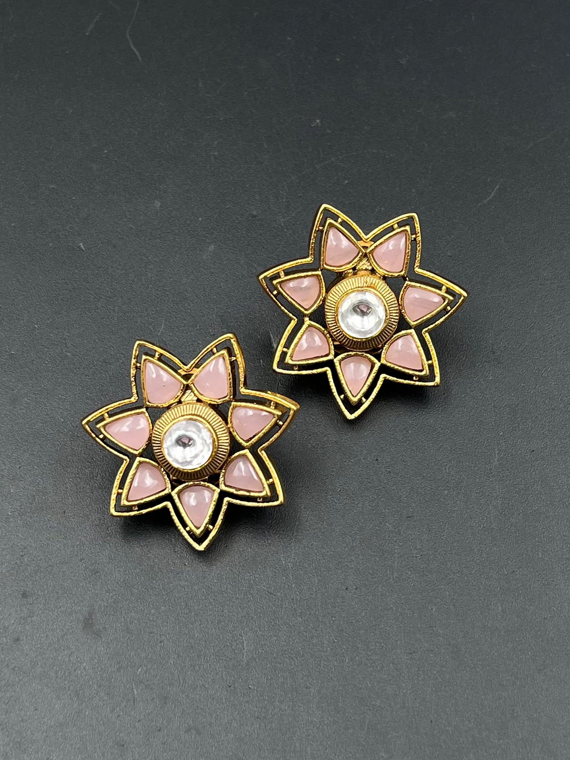 ISIKA EARRING