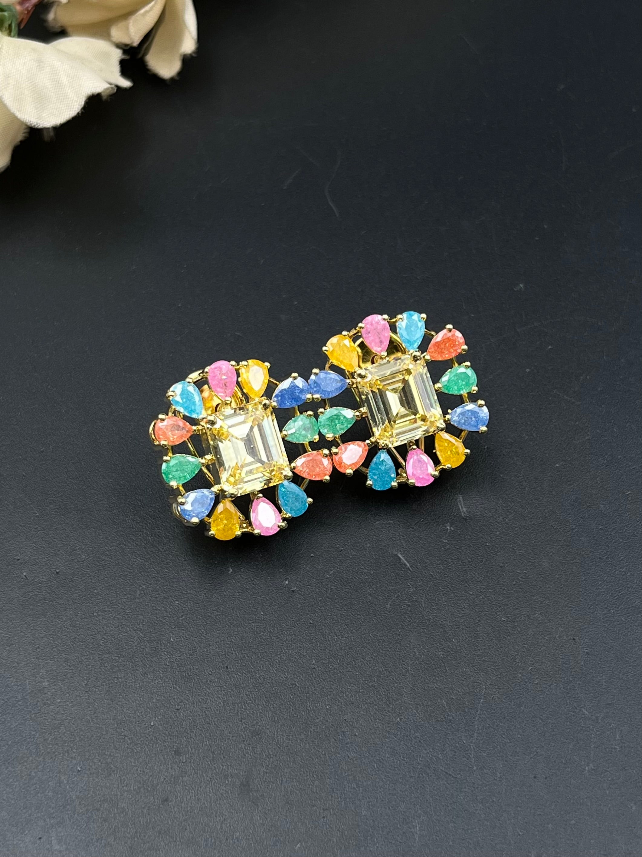 DIKSHU EARRING